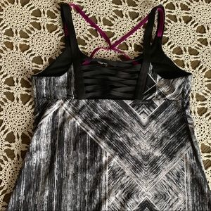 New Lululemon tank with bra woven back GORGEOUS!!!